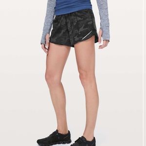 Hotty hot short 4” inseam RARE